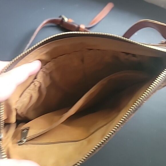 Patricia Nash Leather w/Bright Wooden Bead Front- Top Zip Crossbody Bag/Purse - Picture 9 of 15